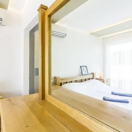 Mayestic For 20 Persons, Large Pool With Whirlpool, Sauna